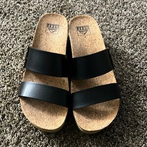 Reef blk platform sandals sz 8